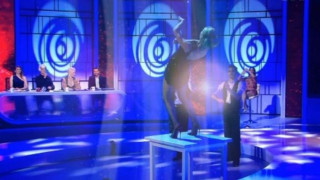 Το εκπληκτικό τσιφτετέλι της Ευριδίκης