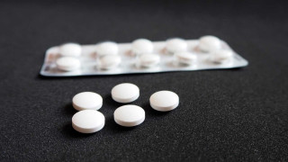 Κορωνοϊός: Πλαφόν στην παρακεταμόλη στη Γαλλία - Δε συστήνονται αντιφλεγμονώδη