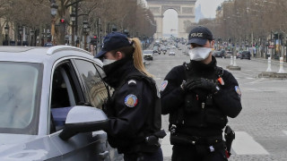 Παρίσι: Στις φλόγες κέντρο διαλογής ανακυκλώσιμων απορριμμάτων (vid)