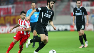 Στα «βυσσινί» ο Μπανούσης