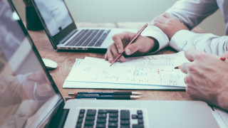 Ποιοι εργαζόμενοι δικαιούνται παράταση στην αναστολή εργασίας