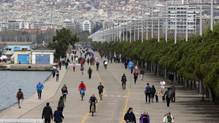 «Γι' αυτό δεν είναι μοντάζ η εικόνα στη Νέα Παραλία, θα σκάσω!»