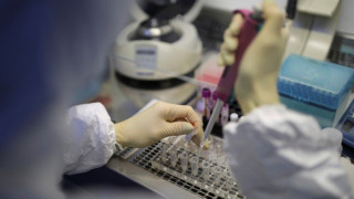 Νέο αντιικό φάρμακο για τη σοβαρή πνευμονία της νόσου Covid-19