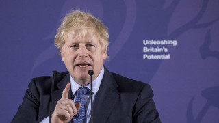 Εισβολή στην Ουκρανία: Βαρύ πακέτο κυρώσεων Τζόνσον κατά της Ρωσίας - «Χτυπάει» τράπεζες, τεχνολογία και εμπόριο