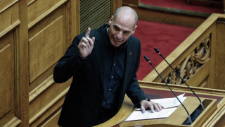 Βαρουφάκης προς Ζούκενμπεργκ για το… meta: «Κοντά τα χέρια σου»