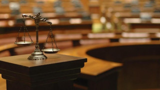 Οι φυσικοί δικαστές πίσω απ' το «πάρτα όλα» της ΕΠΟ στην Πολιτεία