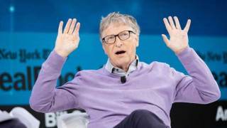 Γκέιτς: Δωρίζει σε φτωχούς την περιουσία του και κατακεραυνώνει τον Μασκ