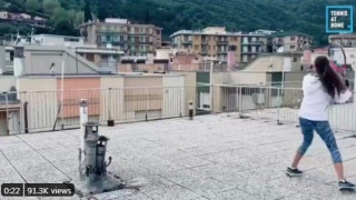Ιταλία: Αγώνας τένις από ταράτσα σε ταράτσα!