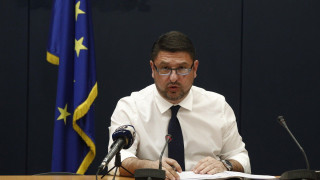 Χαρδαλιάς: «Μην κάνετε συγκεντρώσεις την Πρωτομαγιά»