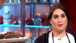 ΣΟΚ: Σέρβιρε πεθαμένο πουλί στους κριτές και την έδιωξαν!