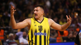 Ο Ντραγκίσεβιτς σκοράρει και πίσω από το ταμπλό