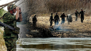 Ντοκουμέντο: Τούρκοι στρατιώτες παρακολουθούν τον φράχτη