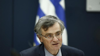 Τσιόδρας: «Τέσσερα νέα κρούσματα κορωνοϊού και ένας θάνατος»