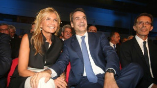 Με.... στρατιωτικό παντελόνι η Μαρέβα Μητσοτάκη