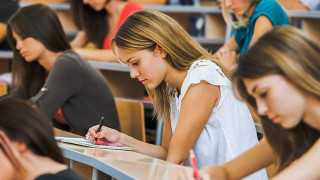 Ψηφίστηκε: Οικονομική ενίσχυση σε φοιτητές ΙΕΚ ίση με 700 ευρώ