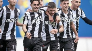 Γιατί ταλαιπωρείτε τα παιδιά στις Κ15 και Κ17 χωρίς λόγο;