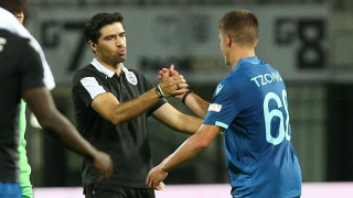 Ο κάθε Τζόλης έχει μπροστά του και τα σπασμένα του Κλάους