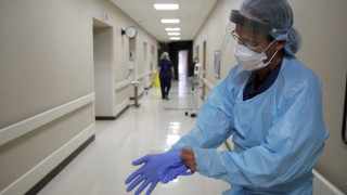 Κορωνοϊός: Η Ευρώπη εκπαιδεύει έναν «στρατό» γιατρών