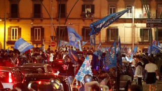 Ιταλία: Νέα αύξηση κρουσμάτων και θανάτων από κορωνοϊό, οργή για τους πανηγυρισμούς στη Νάπολη