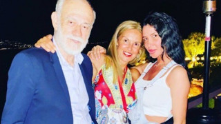 Mε καυτό σορτς στα γενέθλιά της η Πάολα