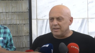 Συγκινημένος ο Ραπτόπουλος στην κηδεία του Αλέφαντου: «Ποδοσφαιρικός πατέρας μου...»