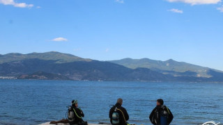 Δύτες θα καθαρίσουν σήμερα (10/7) τον βυθό στην Αρετσού