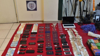 Πώς δρούσαν κυκλώματα που αποκάλυψαν οι "αδιάφθοροι"