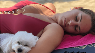 H εντυπωσιακή κυρία Κόρχουτ λιάζεται!