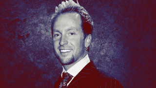 10 πορνοστάρ καταγγέλλουν συνάδελφό τους για σεξουαλική κακοποίηση