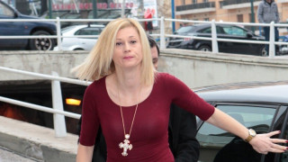 «Πάρε τον π@@λο και πίσω την ελληνική ιθαγένεια»! Οχετός από Ραχήλ Μακρή στον Γιάννη