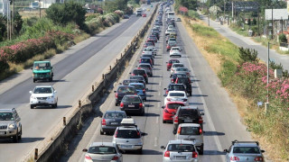 Καραμπόλα και έντονο μποτιλιάρισμα στον δρόμο προς Χαλκιδική