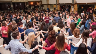 Κορωνοϊός: Στήνουν γλέντια 1.500 ατόμων στην Κρήτη