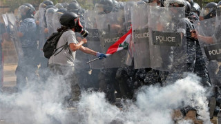 Εισβολή διαδηλωτών στο υπουργείο Εξωτερικών στη Βηρυτό,  πυροβολισμοί στο κέντρο της πόλης