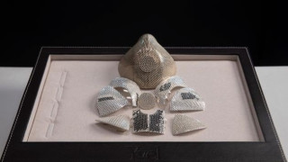 Η εξοργιστική τιμή της πιο ακριβής μάσκας κορωνοϊού στον κόσμο