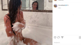 Η πρώην των Ρονάλντο και Μπαλοτέλι τρελαίνει κόσμο στη Μύκονο!