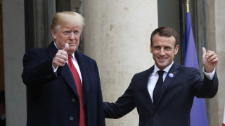 To CNN ρώτησε τον Μακρόν για τον «σεξουαλικό φάκελο» που είχε ο Τραμπ