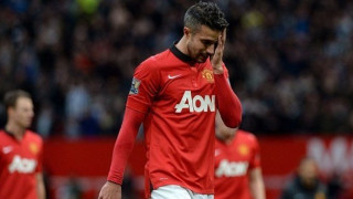 Πλήγμα με Φαν Πέρσι στη Γιουνάιτεντ