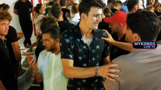 Χάρι Μαγκουάιρ: Ξόδεψε €70.000 σε σαμπάνιες και αστακούς