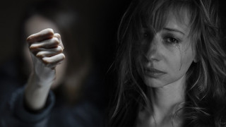 Η συγκλονιστική μαρτυρία της οικογένειας της 13χρονης για τον ξυλοδαρμό