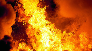 ΤΩΡΑ: Μεγάλη φωτιά σε δασική έκταση στη Θέρμη