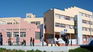 «Μεταστέγασης 10ου Γυμνασίου Καλαμαριάς Όνειδος»