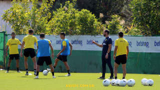 Ομιλία Μάντζιου: «Χαρούμενοι, αλλά μην χάσουμε τον προσανατολισμό μας»