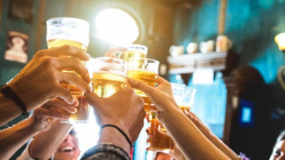 Πόσα ποτά την εβδομάδα συνδέονται με βλάβες στον εγκέφαλο