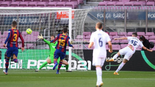 Δύο γκολ σε οχτώ λεπτά στο Μπαρτσελόνα - Ρεάλ