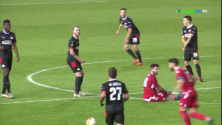 ΑΠΙΣΤΕΥΤΗ γκολάρα της Ομόνοιας πίσω από το κέντρο