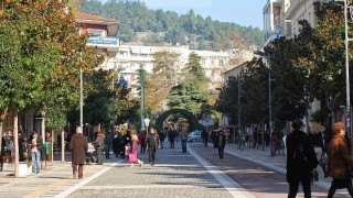 Σέρρες: Προστασία από τον κορωνοϊό με... κράνος Star Wars!