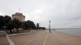 Αργήσαμε, μακάρι να αποδώσουν τα μέτρα -Γιατί μένουν ανοιχτά τα σχολεία;