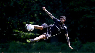 Κλάους: «Γίνεται να δούμε πρώτα το τρέιλερ του 2021;»