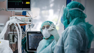 Κορωνοϊός: Κατέληξε 49χρονη που δεν ήταν διασωληνωμένη