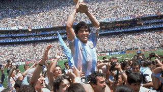 Νέα τροπή στο θάνατο του Μαραντόνα, κατηγορείται για εγκληματική αμέλεια ο γιατρός του